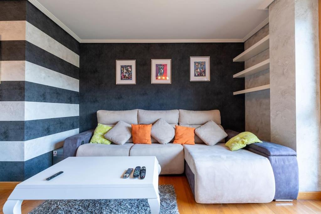 Apartamento En El Corazon De La Ciudad Con Parking سانتاندر المظهر الخارجي الصورة