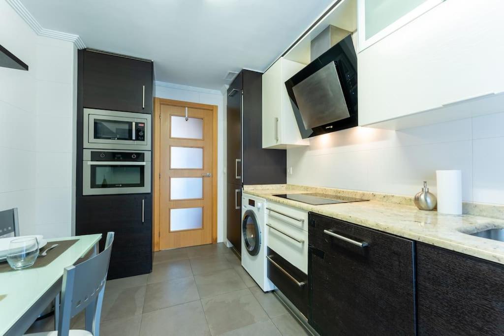 Apartamento En El Corazon De La Ciudad Con Parking سانتاندر المظهر الخارجي الصورة